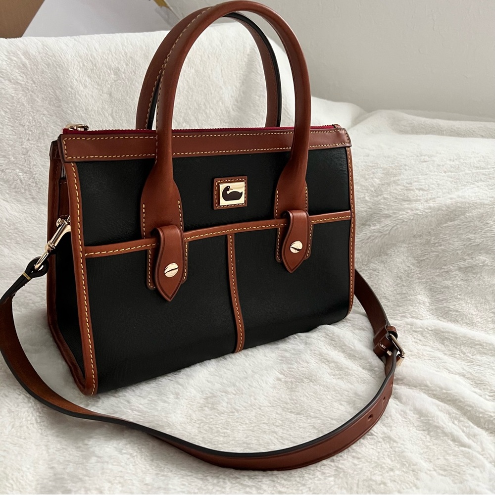 Black Dooney & Bourke Saffiano Leather Wayfarer Handbag